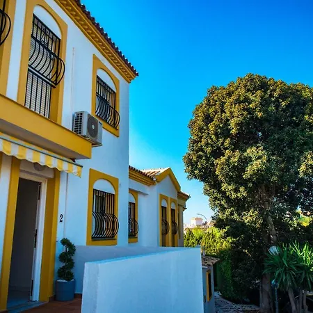 Atico Con Terraza - A 600 Metros De Playa La Carihuela - Piscina - Parking Gratis * Torremolinos