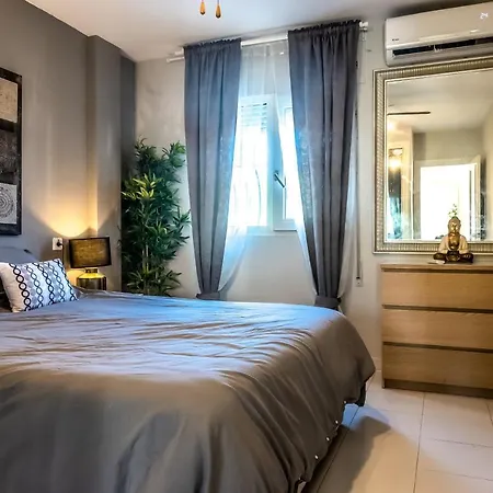 Apartamento Atico Con Terraza - A 600 Metros De Playa La Carihuela - Piscina - Parking Gratis *