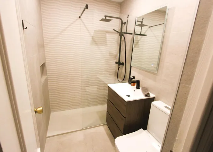 Atico Con Terraza - A 600 Metros De Playa La Carihuela - Piscina - Parking Gratis Appartement *