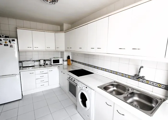 Atico Con Terraza - A 600 Metros De Playa La Carihuela - Piscina - Parking Gratis *