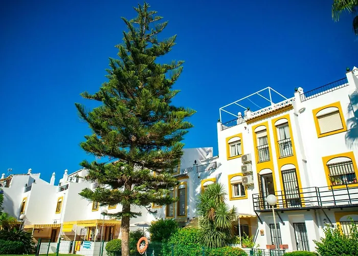 Atico Con Terraza - A 600 Metros De Playa La Carihuela - Piscina - Parking Gratis *