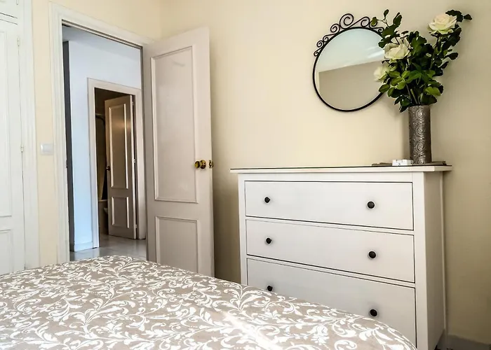 Atico Con Terraza - A 600 Metros De Playa La Carihuela - Piscina - Parking Gratis Torremolinos