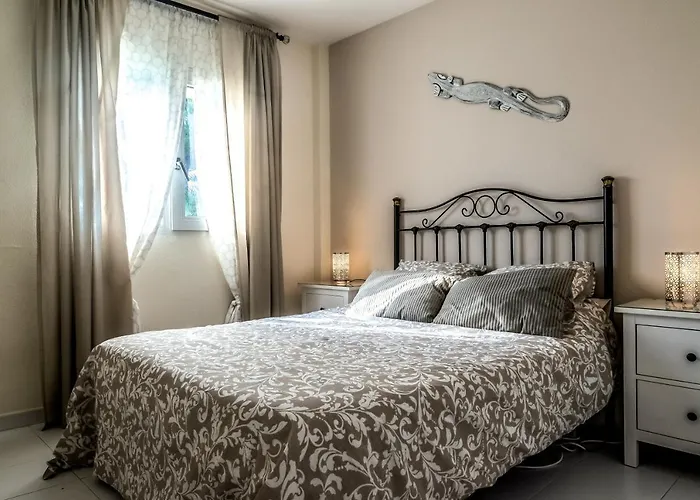 Atico Con Terraza - A 600 Metros De Playa La Carihuela - Piscina - Parking Gratis *