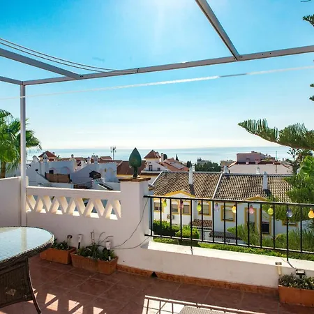 Appartamento Atico Con Terraza - A 600 Metros De Playa La Carihuela - Piscina - Parking Gratis *